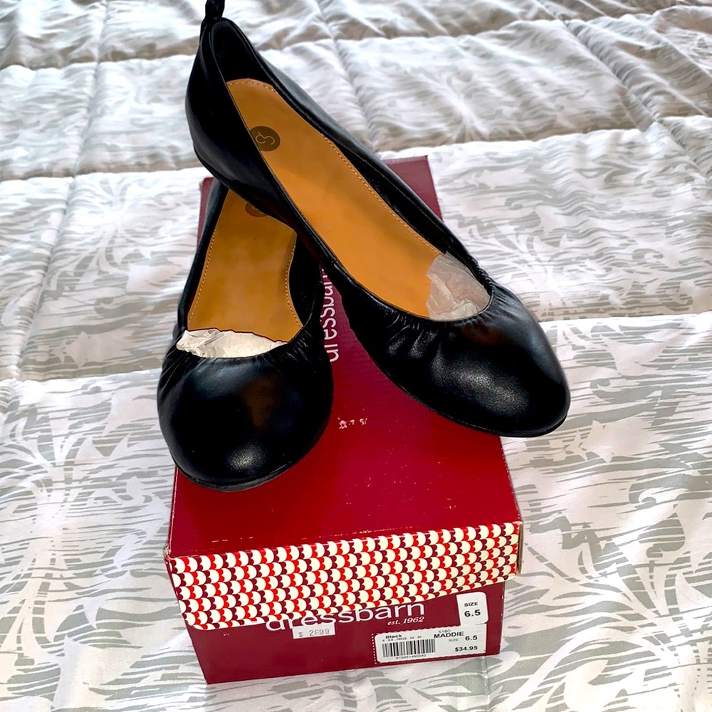 Black ballet flats